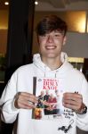 Hilversum 20 oktober 2021
Boek presentatie Irma Knol met haar zoons Milan Knol Enzo Knol en Sjen Knol