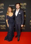 Amsterdam 1 november 2021
Premiere alles op tafel in het deLamar theater.
Stephanie Tency met partner