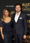 Amsterdam 1 november 2021
Premiere alles op tafel in het deLamar theater.
Stephanie Tency met partner
