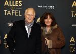 Amsterdam 1 november 2021
Premiere alles op tafel in het deLamar theater.
Wilbert Gieske met zijn vrouw