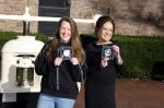 Amsterdam 5 november 2021
Slaan van Munt Herman Brood ivm 75e verjaardag. Zijn vrouw Xandra en dochters Holly Lola en Brenda  zijn natuurlijk aanwezig.