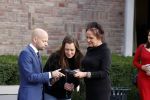 Amsterdam 5 november 2021
Slaan van Munt Herman Brood ivm 75e verjaardag. Zijn vrouw Xandra en dochters Holly Lola en Brenda  zijn natuurlijk aanwezig.
