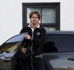 Mijdrecht Vinkeveen 30 oktober 2022
Andre Hazes zijn auto bij zijn moeder en daarna ging hij trainen in Mijdrecht en daarna op de koffie vij zijn neef Djarno Hofland in Vinkeveen.