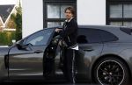 Mijdrecht Vinkeveen 30 oktober 2022
Andre Hazes zijn auto bij zijn moeder en daarna ging hij trainen in Mijdrecht en daarna op de koffie vij zijn neef Djarno Hofland in Vinkeveen.