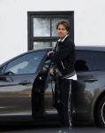 Mijdrecht Vinkeveen 30 oktober 2022
Andre Hazes zijn auto bij zijn moeder en daarna ging hij trainen in Mijdrecht en daarna op de koffie vij zijn neef Djarno Hofland in Vinkeveen.