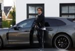 Mijdrecht Vinkeveen 30 oktober 2022
Andre Hazes zijn auto bij zijn moeder en daarna ging hij trainen in Mijdrecht en daarna op de koffie vij zijn neef Djarno Hofland in Vinkeveen.