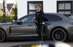 Mijdrecht Vinkeveen 30 oktober 2022
Andre Hazes zijn auto bij zijn moeder en daarna ging hij trainen in Mijdrecht en daarna op de koffie vij zijn neef Djarno Hofland in Vinkeveen.