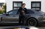 Mijdrecht Vinkeveen 30 oktober 2022
Andre Hazes zijn auto bij zijn moeder en daarna ging hij trainen in Mijdrecht en daarna op de koffie vij zijn neef Djarno Hofland in Vinkeveen.