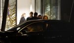 Schiphol - Amstelveen 16 oktober 2022
Andre Hazes en zijn nieuwe vriendin Sarah Sabil arriveren na hun eerste vakantie samen in Dubai bij de VIP op schiphol en daarna brengt taxi Sarah naar haar huis in Amstelveen.