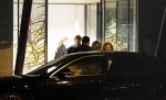 Schiphol - Amstelveen 16 oktober 2022
Andre Hazes en zijn nieuwe vriendin Sarah Sabil arriveren na hun eerste vakantie samen in Dubai bij de VIP op schiphol en daarna brengt taxi Sarah naar haar huis in Amstelveen.
