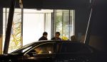 Schiphol - Amstelveen 16 oktober 2022
Andre Hazes en zijn nieuwe vriendin Sarah Sabil arriveren na hun eerste vakantie samen in Dubai bij de VIP op schiphol en daarna brengt taxi Sarah naar haar huis in Amstelveen.