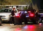 Schiphol - Amstelveen 16 oktober 2022
Andre Hazes en zijn nieuwe vriendin Sarah Sabil arriveren na hun eerste vakantie samen in Dubai bij de VIP op schiphol en daarna brengt taxi Sarah naar haar huis in Amstelveen.