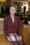 Hoofddorp 25 oktober 2022
Anita Witzier onthult de cover van Libelle . Holmar Mulder doet de presentatie.