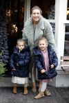 Amsterdam 9 november 2022
Presentatie kledinglijn  Iris Zeilstra bij restaurant de Luwte. Bo Wilkes met haar kinderen