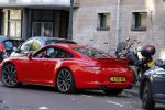 Amsterdam 26 oktober 2022
Bram Moszkowicz in zijn rode porsche 911 in Amsterdam centrum.