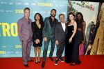 Amsterdam 31 oktober 2022
Premiere Stromboli in Tuschinski.
Mark v Eeuwen  Paula v d Oest  Alain de Levita nen cast met oa Elise Schaap Pieter Embrechts Christian Hilborg Neerja Naik Taz Munyanez . OOk op de foto Saskia Noort Michiel v Erp en Roos Ouwehand