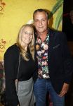 Rotterdam 7 november 2022
Premiere Casa Coco met oa Gerard Cox Joke Bruijs Loes Luca Katja Schuurman Frederique Spigt Bruni Heinke Oscar Aerts Chris Tates Richard Groenendijk en Pamela Teves. Chris tates met partner