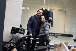 Amsterdam 15 oktober 2022
Dave Roelvink aan het wandelen op de pc Hooftstraat samen met zijn moeder Lucienne Kenter