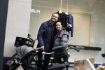 Amsterdam 15 oktober 2022
Dave Roelvink aan het wandelen op de pc Hooftstraat samen met zijn moeder Lucienne Kenter