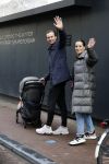 Amsterdam 15 oktober 2022
Dave Roelvink aan het wandelen op de pc Hooftstraat samen met zijn moeder Lucienne Kenter