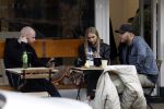 Amsterdam 29 oktober 2022
Davy Klaassen met zijn hond op terras.