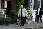 Amsterdam 29 oktober 2022
Davy Klaassen met zijn hond op terras.