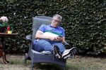 Diepenheim 31 juli 2022
Wibi Soerjadi krijgt na een tuinconcert in de tuin van zij n huis een koninklijke onderscheiding . Zijn nieuwe vriendin Myrthe is aanwezig . Edwin Janssen