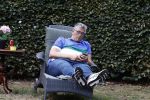 Diepenheim 31 juli 2022
Wibi Soerjadi krijgt na een tuinconcert in de tuin van zij n huis een koninklijke onderscheiding . Zijn nieuwe vriendin Myrthe is aanwezig . Edwin Janssen
