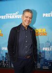 Zaandam 30 oktober 2022
Premiere zo vader zo zoon van Jon v Eerd in het zaantheater. Frank sanders met goede kennis