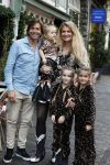 Amsterdam 9 november 2022
Presentatie kledinglijn  Iris Zeilstra bij restaurant de Luwte. Iris met man en hun kinderen