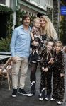 Amsterdam 9 november 2022
Presentatie kledinglijn  Iris Zeilstra bij restaurant de Luwte. Iris met man en hun kinderen
