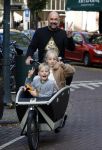 Amsterdam 26 oktober 2022
Jeroen v d Bergh met zijn kindeen in de bakfiets