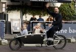 Amsterdam 26 oktober 2022
Jeroen v d Bergh met zijn kindeen in de bakfiets