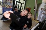 Utrecht 25 oktober 2022
Jeroen v d Boom reikt prijs uit in het Wilhelmina kinderziekenhuis in Utrecht.