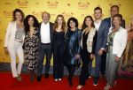 Rotterdam 7 november 2022
Premiere Casa Coco met oa Gerard Cox Joke Bruijs Loes Luca Katja Schuurman Frederique Spigt Bruni Heinke Oscar Aerts Chris Tates Richard Groenendijk en Pamela Teves. Katja met haar dochter Sammie haar ouders en schoonfamilie
