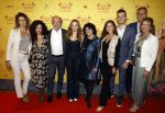 Rotterdam 7 november 2022
Premiere Casa Coco met oa Gerard Cox Joke Bruijs Loes Luca Katja Schuurman Frederique Spigt Bruni Heinke Oscar Aerts Chris Tates Richard Groenendijk en Pamela Teves. Katja met haar dochter Sammie haar ouders en schoonfamilie