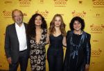 Rotterdam 7 november 2022
Premiere Casa Coco met oa Gerard Cox Joke Bruijs Loes Luca Katja Schuurman Frederique Spigt Bruni Heinke Oscar Aerts Chris Tates Richard Groenendijk en Pamela Teves. Katja met haar ouders en dochter Sammie