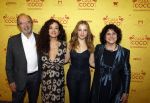 Rotterdam 7 november 2022
Premiere Casa Coco met oa Gerard Cox Joke Bruijs Loes Luca Katja Schuurman Frederique Spigt Bruni Heinke Oscar Aerts Chris Tates Richard Groenendijk en Pamela Teves. Katja met haar ouders en dochter Sammie