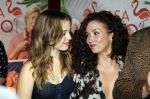 Rotterdam 7 november 2022
Premiere Casa Coco met oa Gerard Cox Joke Bruijs Loes Luca Katja Schuurman Frederique Spigt Bruni Heinke Oscar Aerts Chris Tates Richard Groenendijk en Pamela Teves. Katja en dochter Sammie Romer