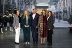 Amsterdam 4 november 2022
Fotomoment met koninklijke familie in de nieuwe kerk waar op dit moment een expositie is van Prinses Juliana.
Aanwezig Koning Willem Alexander Koningin Maxima Prinses Amalia Prinses Ariane en Prinses Alexia.