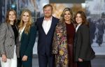 Amsterdam 4 november 2022
Fotomoment met koninklijke familie in de nieuwe kerk waar op dit moment een expositie is van Prinses Juliana.
Aanwezig Koning Willem Alexander Koningin Maxima Prinses Amalia Prinses Ariane en Prinses Alexia.