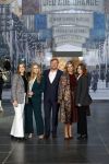 Amsterdam 4 november 2022
Fotomoment met koninklijke familie in de nieuwe kerk waar op dit moment een expositie is van Prinses Juliana.
Aanwezig Koning Willem Alexander Koningin Maxima Prinses Amalia Prinses Ariane en Prinses Alexia.