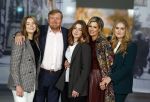 Amsterdam 4 november 2022
Fotomoment met koninklijke familie in de nieuwe kerk waar op dit moment een expositie is van Prinses Juliana.
Aanwezig Koning Willem Alexander Koningin Maxima Prinses Amalia Prinses Ariane en Prinses Alexia.