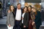 Amsterdam 4 november 2022
Fotomoment met koninklijke familie in de nieuwe kerk waar op dit moment een expositie is van Prinses Juliana.
Aanwezig Koning Willem Alexander Koningin Maxima Prinses Amalia Prinses Ariane en Prinses Alexia.