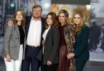 Amsterdam 4 november 2022
Fotomoment met koninklijke familie in de nieuwe kerk waar op dit moment een expositie is van Prinses Juliana.
Aanwezig Koning Willem Alexander Koningin Maxima Prinses Amalia Prinses Ariane en Prinses Alexia.