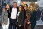 Amsterdam 4 november 2022
Fotomoment met koninklijke familie in de nieuwe kerk waar op dit moment een expositie is van Prinses Juliana.
Aanwezig Koning Willem Alexander Koningin Maxima Prinses Amalia Prinses Ariane en Prinses Alexia.