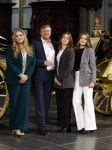 Amsterdam 4 november 2022
Fotomoment met koninklijke familie in de nieuwe kerk waar op dit moment een expositie is van Prinses Juliana.
Aanwezig Koning Willem Alexander Koningin Maxima Prinses Amalia Prinses Ariane en Prinses Alexia.