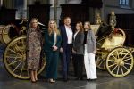 Amsterdam 4 november 2022
Fotomoment met koninklijke familie in de nieuwe kerk waar op dit moment een expositie is van Prinses Juliana.
Aanwezig Koning Willem Alexander Koningin Maxima Prinses Amalia Prinses Ariane en Prinses Alexia.