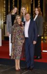 Amsterdam 4 november 2022
Fotomoment met koninklijke familie in de nieuwe kerk waar op dit moment een expositie is van Prinses Juliana.
Aanwezig Koning Willem Alexander Koningin Maxima Prinses Amalia Prinses Ariane en Prinses Alexia.