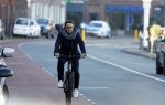 Alkmaar 12 en 13 november 2022
Marco Borsato op de fiets in het centrum van Alkmaar .